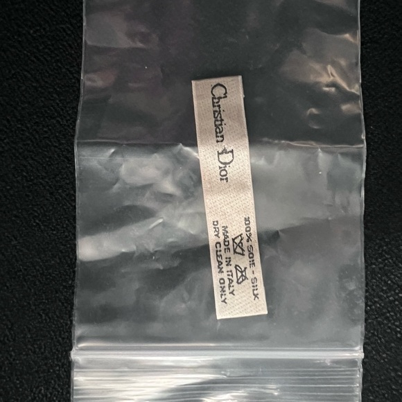 💯 Made in Italy Silk CHRISTIAN DIOR SCARF. - Picture 4 of 6